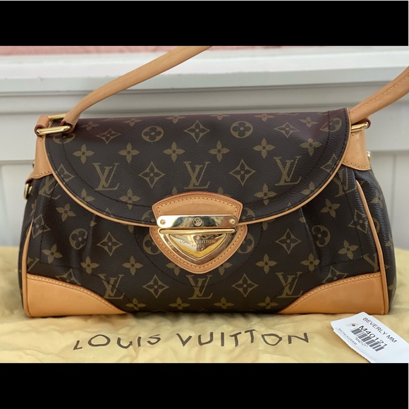 Louis Vuitton Beverly Handbag
Monogram Canvas MM great condition w/ dust bag - Picture 3 of 10
